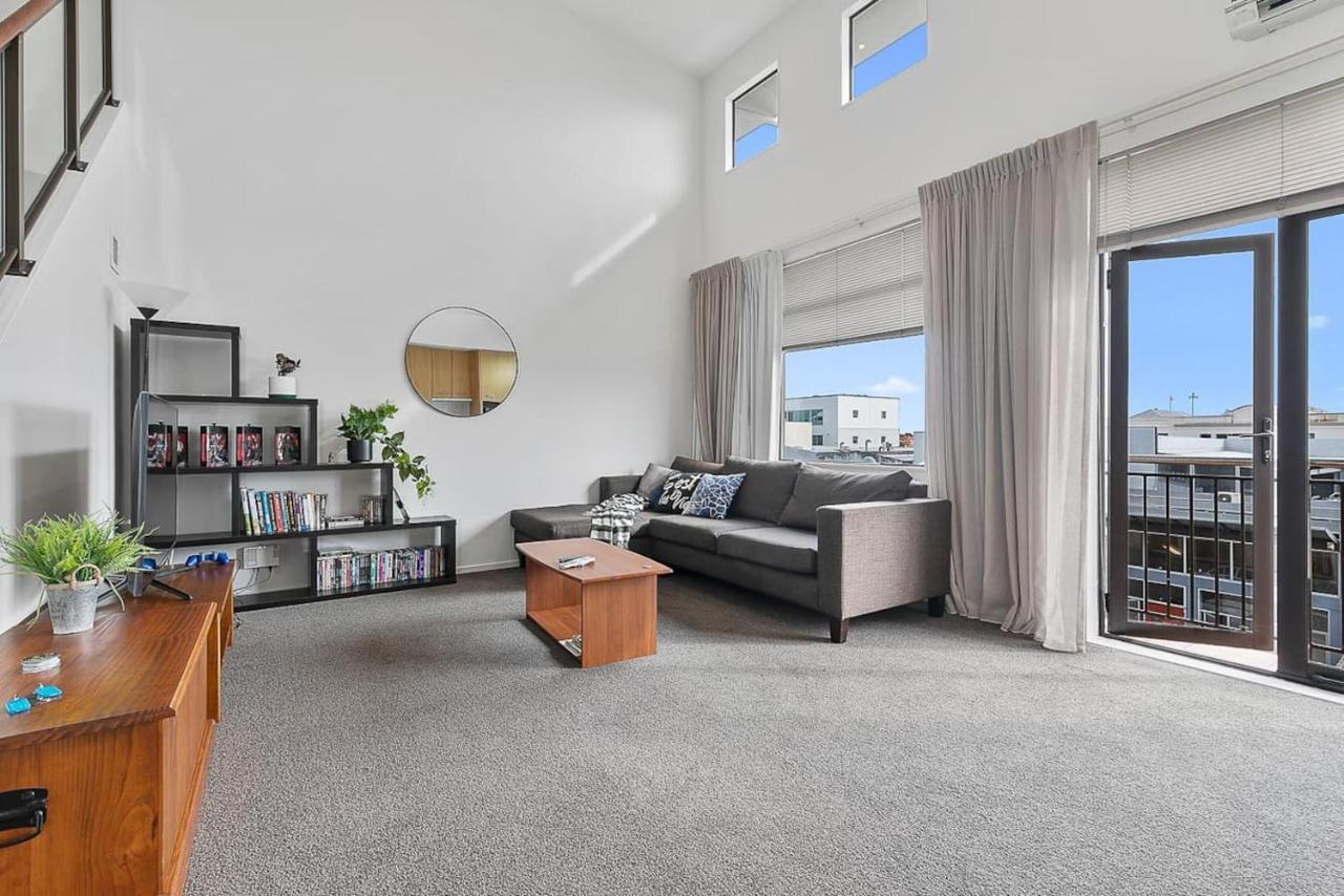 Roomy High-Ceiling Loft Apartment - Free Parking! Auckland Zewnętrze zdjęcie