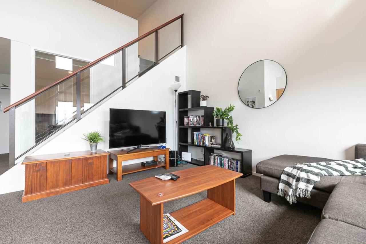 Roomy High-Ceiling Loft Apartment - Free Parking! Auckland Zewnętrze zdjęcie